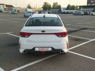 2021 Kia Rio IV Рестайлинг, белый, 1230000 рублей, вид 4