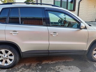 2013 Volkswagen Tiguan I Рестайлинг, серебристый, 1650000 рублей, вид 1