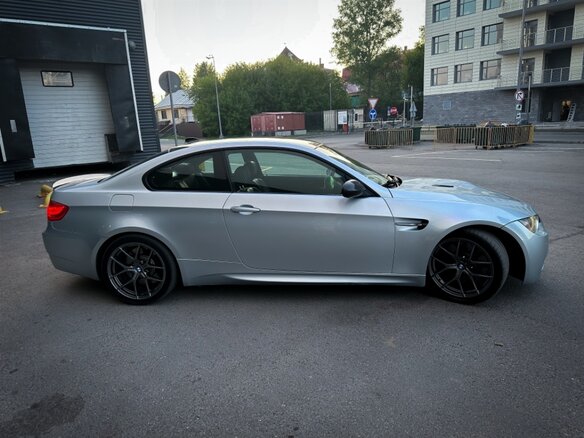 2008 BMW M3 IV (E90), серебристый, 3950000 рублей - вид 2