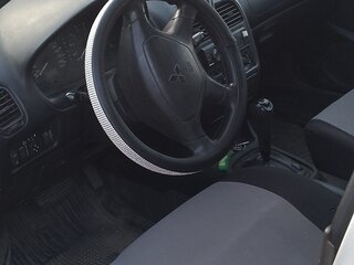 2001 Mitsubishi Carisma I Рестайлинг, серебристый, 310000 рублей, вид 5