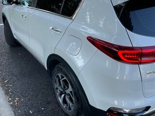 2019 Kia Sportage IV Рестайлинг, белый, 2250000 рублей, вид 5