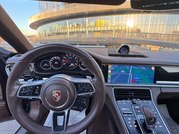 2019 Porsche Panamera 4 Sport Turismo II, синий, 7100000 рублей - вид 19