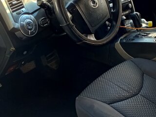 2013 SsangYong Kyron 5-speed I Рестайлинг, серебристый, 830000 рублей, вид 4