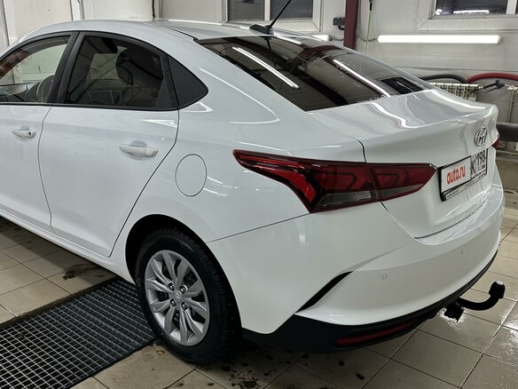 2020 Hyundai Solaris II, белый, 1700000 рублей - вид 3