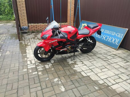 2004 Honda CBR 600F, красный, 519000 рублей, вид 1