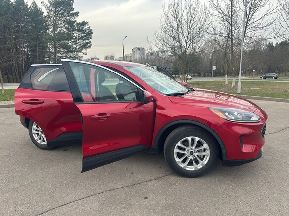2020 Ford Escape IV, красный, 1380000 рублей - вид 5