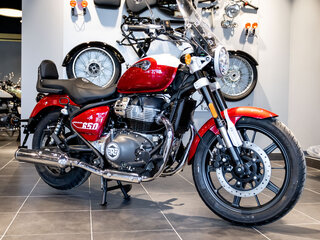 2026 Royal Enfield Super Meteor, пурпурный, 792000 рублей, вид 2