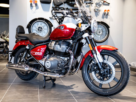 2026 Royal Enfield Super Meteor, пурпурный, 792000 рублей, вид 2