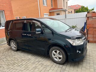 2007 Mitsubishi Delica D:5 I, зелёный, 1350000 рублей, вид 2