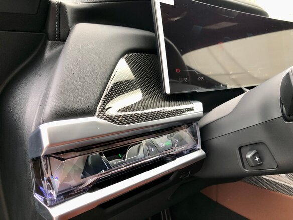 2022 BMW i7 xDrive60 I (G70), синий, 14900000 рублей - вид 11