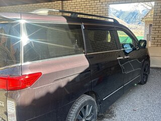 2010 Nissan Elgrand III (E52), чёрный, 2250000 рублей, вид 2