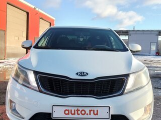 2013 Kia Rio 4-speed III, белый, 1200000 рублей, вид 2
