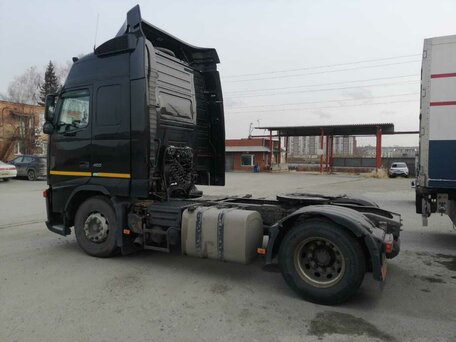 2008 Volvo FH, чёрный, 5000000 рублей, вид 4