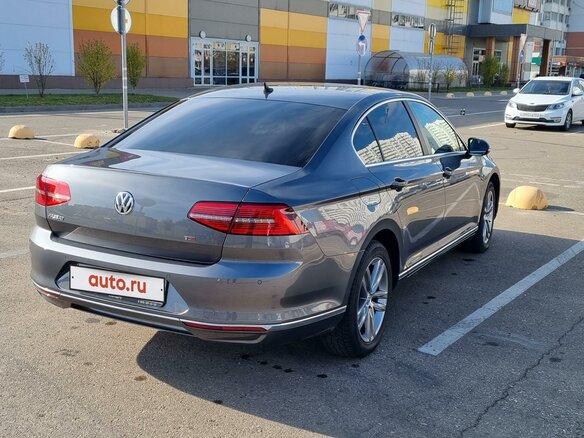 2017 Volkswagen Passat B8, серый, 1390000 рублей - вид 3