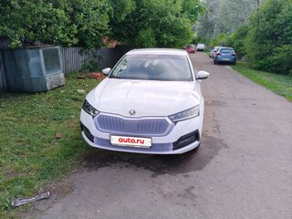 2022 Skoda Octavia IV (A8), белый, 2000000 рублей, вид 4