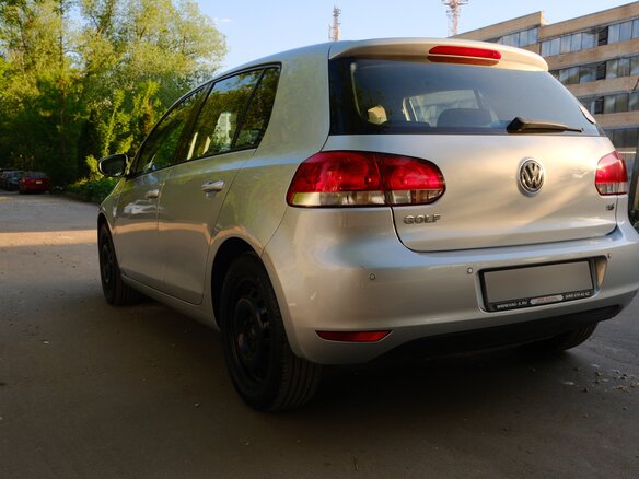 2012 Volkswagen Golf VI, серебристый, 705000 рублей - вид 30