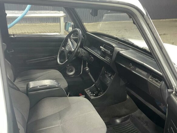 2002 Lada (ВАЗ) 2107, белый, 210000 рублей - вид 6