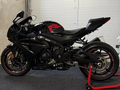 2022 Suzuki GSX-R 1000, чёрный, 2050000 рублей, вид 2