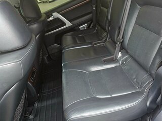 2015 Toyota Land Cruiser 200 Series Рестайлинг 2, чёрный, 5900000 рублей, вид 4