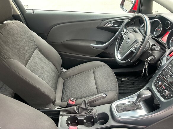 2012 Opel Astra GTC J Рестайлинг, красный, 877000 рублей - вид 14