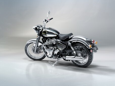 2025 Royal Enfield Classic 650, чёрный, 732000 рублей, вид 3