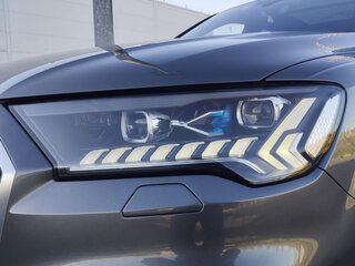 2019 Audi Q7 50 TDI II (4M) Рестайлинг, серый, 6000000 рублей, вид 5