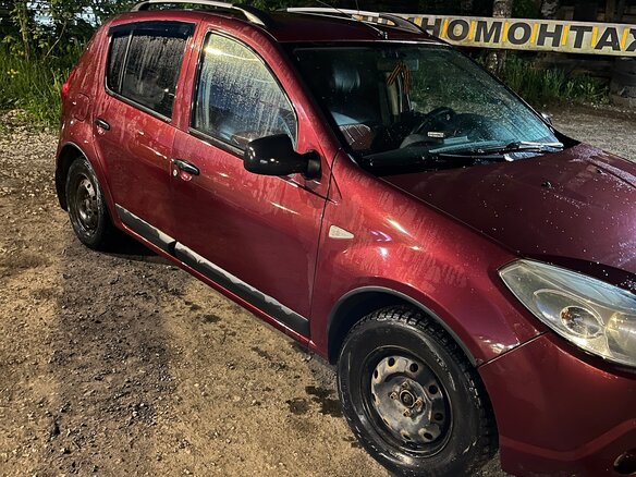 2012 Renault Sandero I, красный, 530000 рублей - вид 7