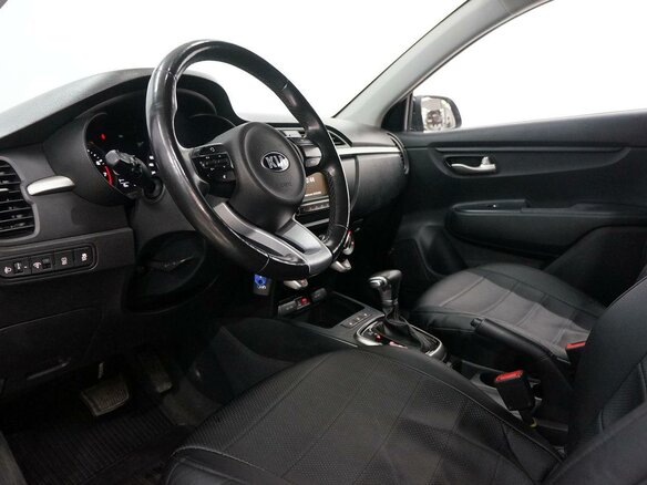 2019 Kia Rio IV, чёрный - вид 7