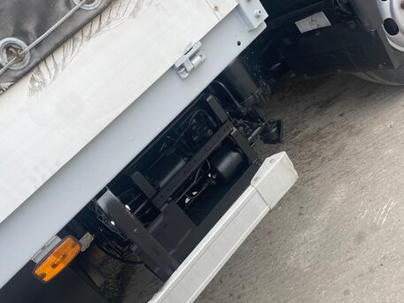 2017 Isuzu Forward (F-Series), белый, 3200000 рублей, вид 2