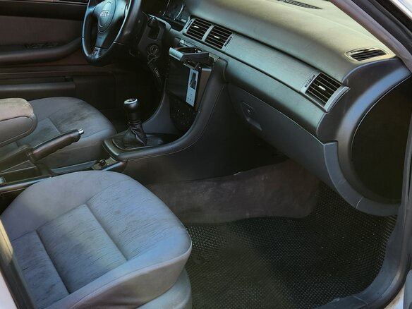 1998 Audi A6 II (C5), серебристый, 520000 рублей - вид 6