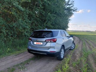 2022 Chevrolet Equinox III Рестайлинг, серебристый, 1500000 рублей, вид 3