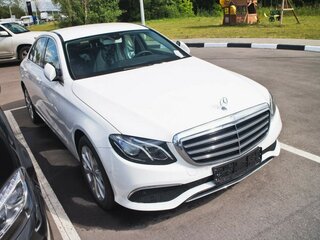 2016 Mercedes-Benz E-Класс 200 V (W213, S213, C238), белый, 3300000 рублей, вид 2
