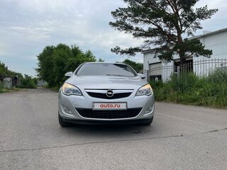 2011 Opel Astra J, серебристый, 850000 рублей, вид 1