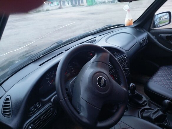 2013 Chevrolet Niva I Рестайлинг, чёрный, 500000 рублей - вид 7