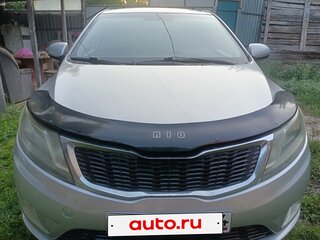 2013 Kia Rio III, серебристый, 750000 рублей, вид 3