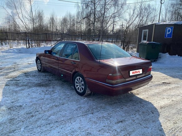 1995 Mercedes-Benz S-Класс 320 III (W140) Рестайлинг, красный, 850000 рублей - вид 6