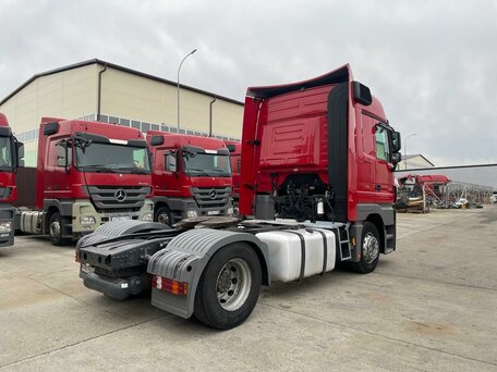 2018 Mercedes-Benz Actros, красный, 4350000 рублей, вид 5