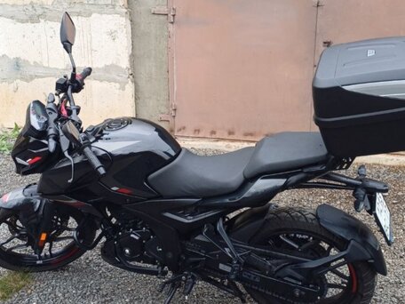 2023 Bajaj Pulsar N250, чёрный, 290000 рублей, вид 1