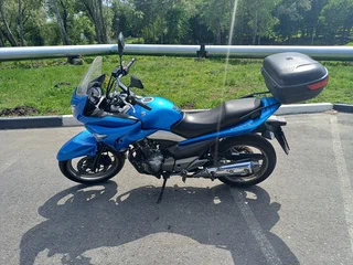Suzuki GSR 250