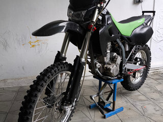 Kawasaki D-tracker 250