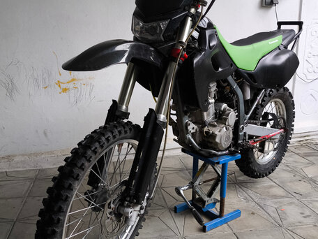 2002 Kawasaki D-tracker 250, чёрный, 245000 рублей, вид 1
