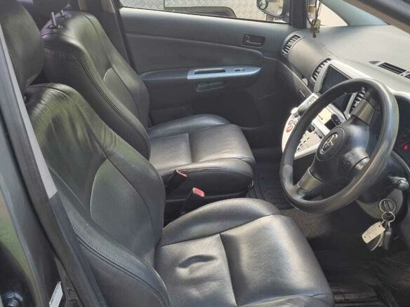 2003 Toyota Wish I, серый, 650000 рублей - вид 3