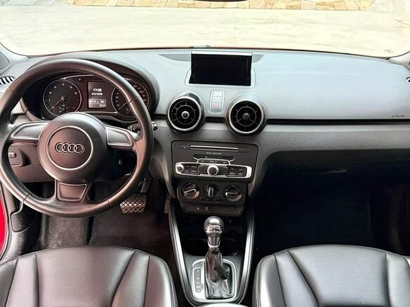 2016 Audi A1 I (8X) Рестайлинг, красный, 1150002 рублей - вид 7