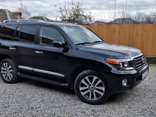 2015 Toyota Land Cruiser 200 Series Рестайлинг 1, чёрный, 5900000 рублей, вид 1
