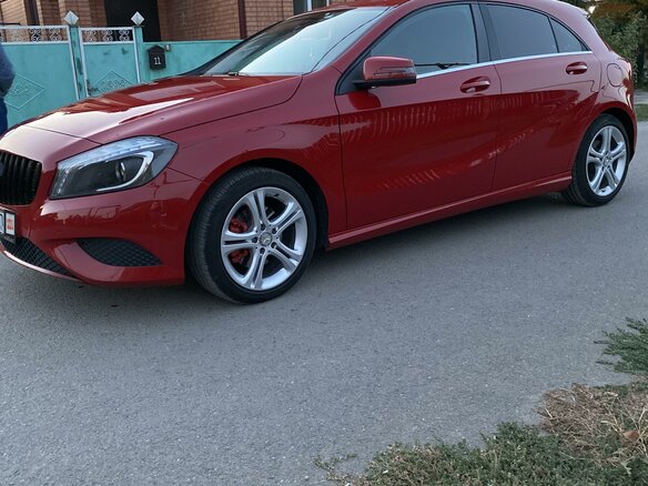 2014 Mercedes-Benz A-Класс 180 III (W176), красный - вид 7