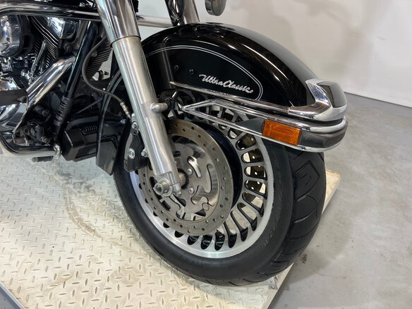 2012 Harley-Davidson Electra Glide, чёрный, 730000 рублей - вид 11