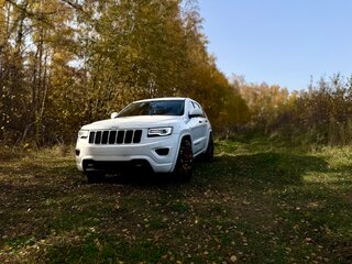 2013 Jeep Grand Cherokee IV (WK2) Рестайлинг, белый, 2170000 рублей, вид 4