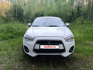 2013 Mitsubishi ASX I Рестайлинг, белый, 750000 рублей, вид 1