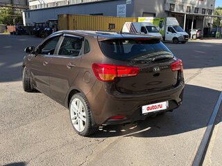 2016 Kia Rio III Рестайлинг, коричневый, 1300000 рублей, вид 5