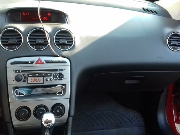 2010 Peugeot 308 I, красный - вид 15
